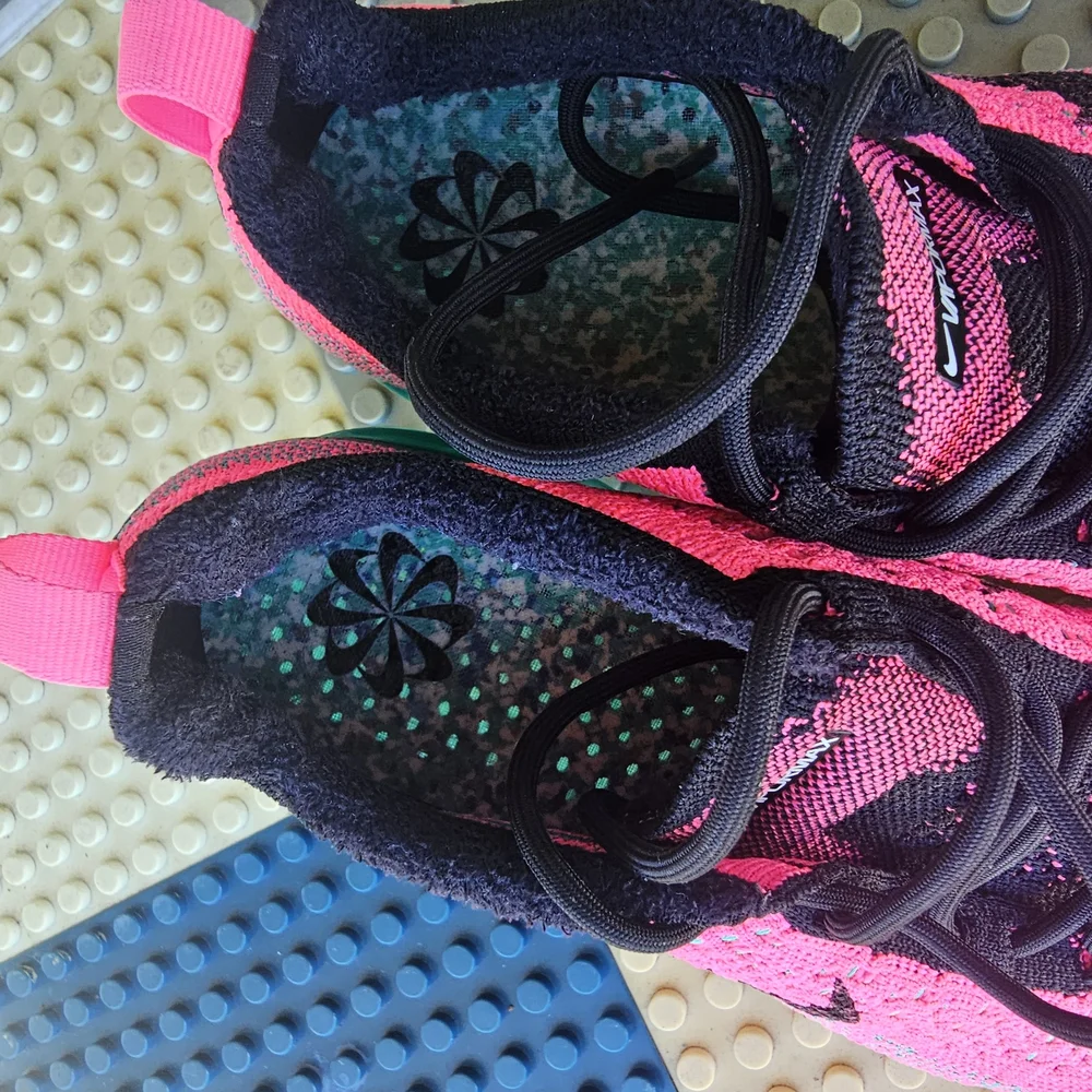 Size 8 Women's - Nike Air VaporMax 2023 Flyknit Miami Nights - Picture 6 of 7